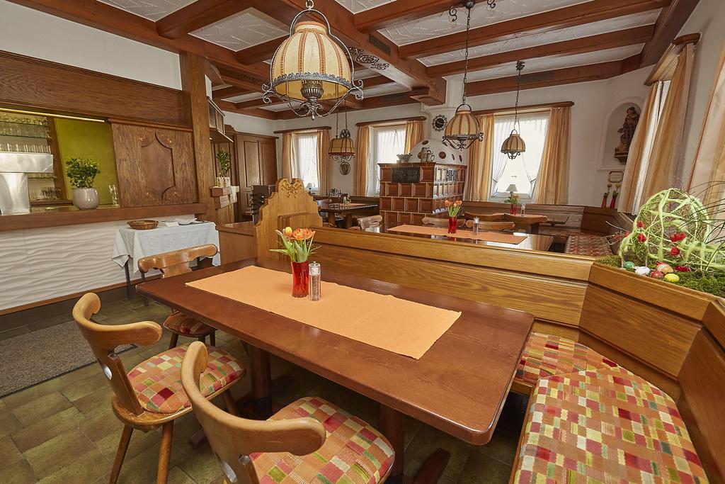 Hotel Roessle Trochtelfingen Екстер'єр фото