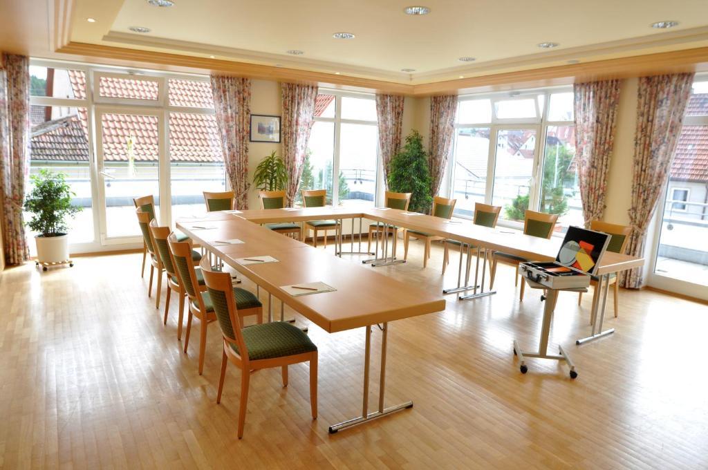 Hotel Roessle Trochtelfingen Екстер'єр фото